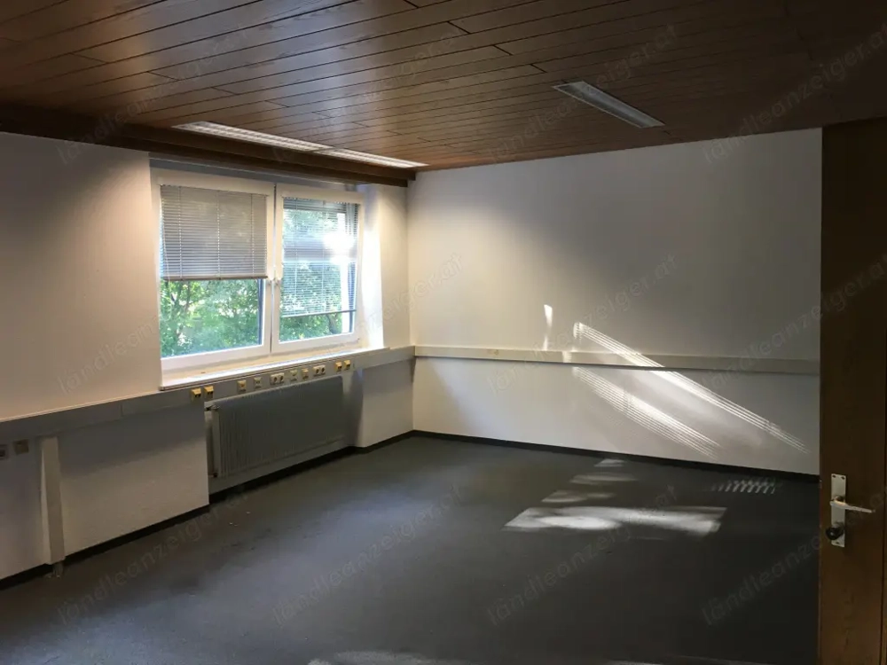 Mäder - Bürofläche im 1. OG mit ca. 34 m 