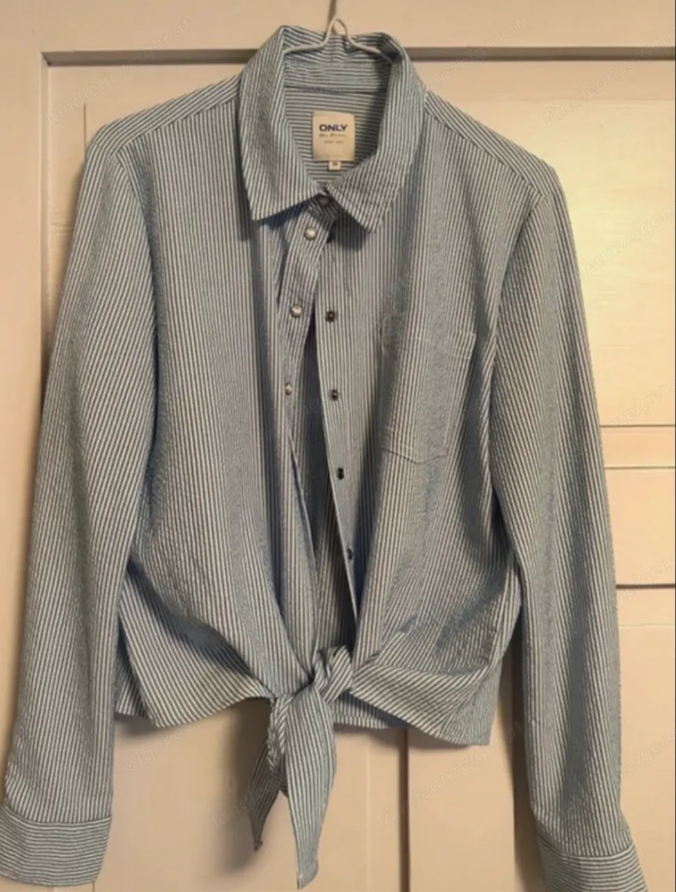 blaue bluse zum Binden 