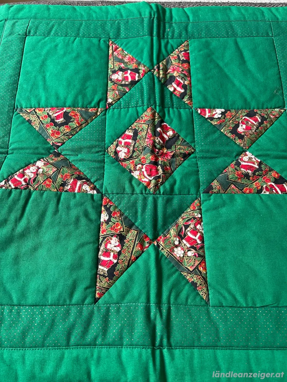 Handarbeit: Zierdecke Patchwork wattiert