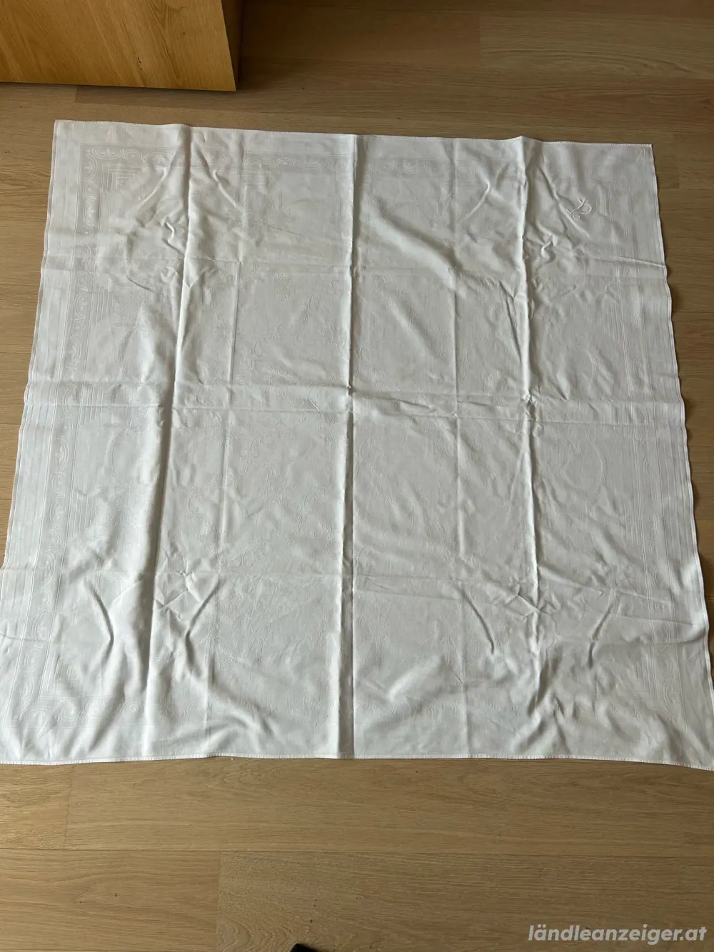 quadratische Tischdecke aus Seidendamast