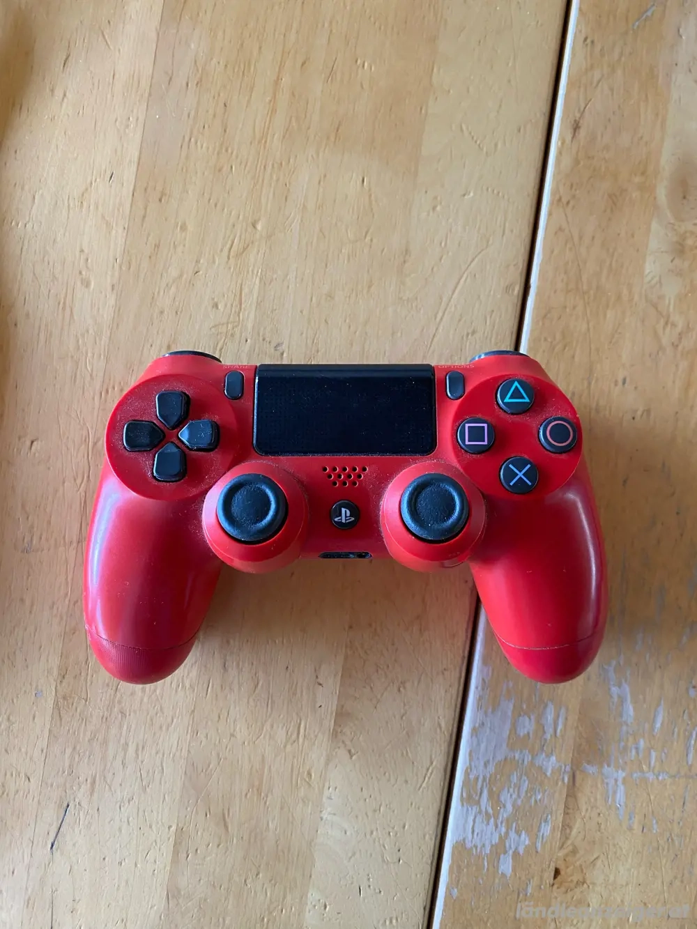 Playstation 4 Slim mit Zubehör