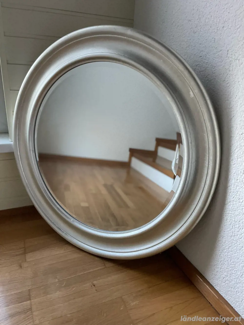 schöner, großer Spiegel