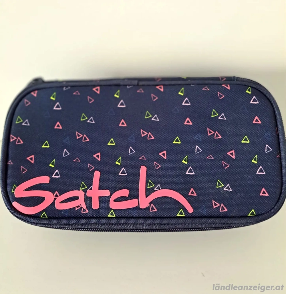 Satch Federschachtel