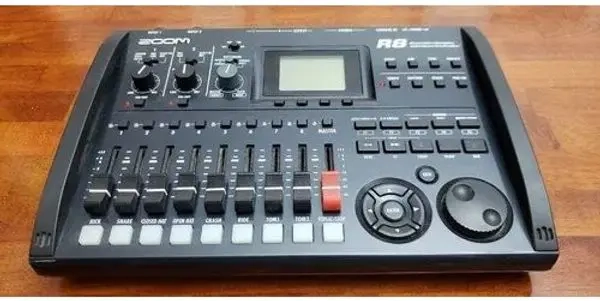 Zoom R8 Multitracker mit OVP - Topzustand !