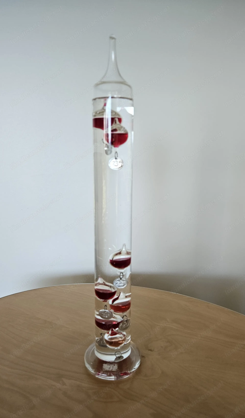 Galileo Thermometer, rot