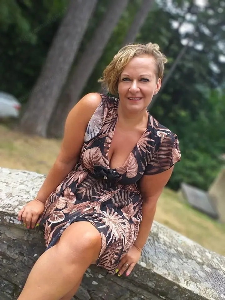 Frau sucht den passenden Partner