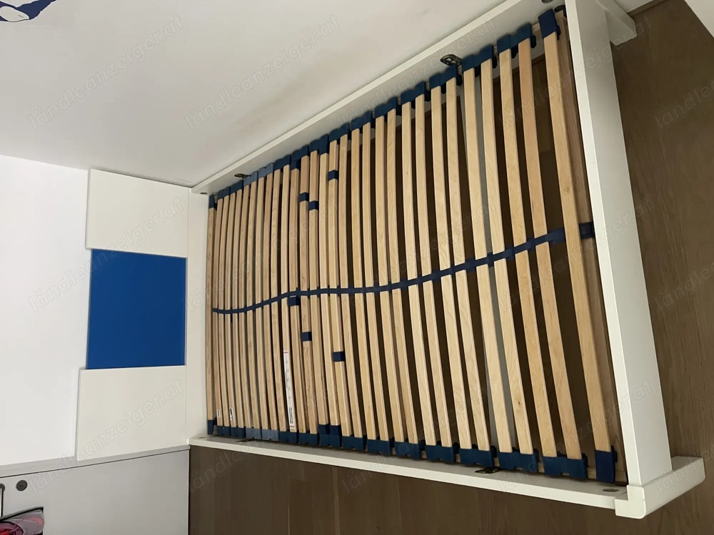 Bett incl. Lattenrost