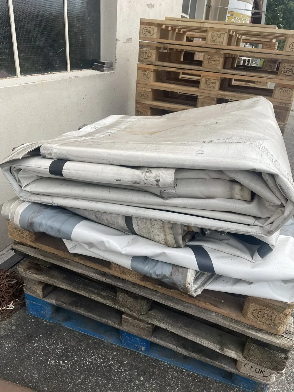 Auflieger Planen zum Holz abdecken