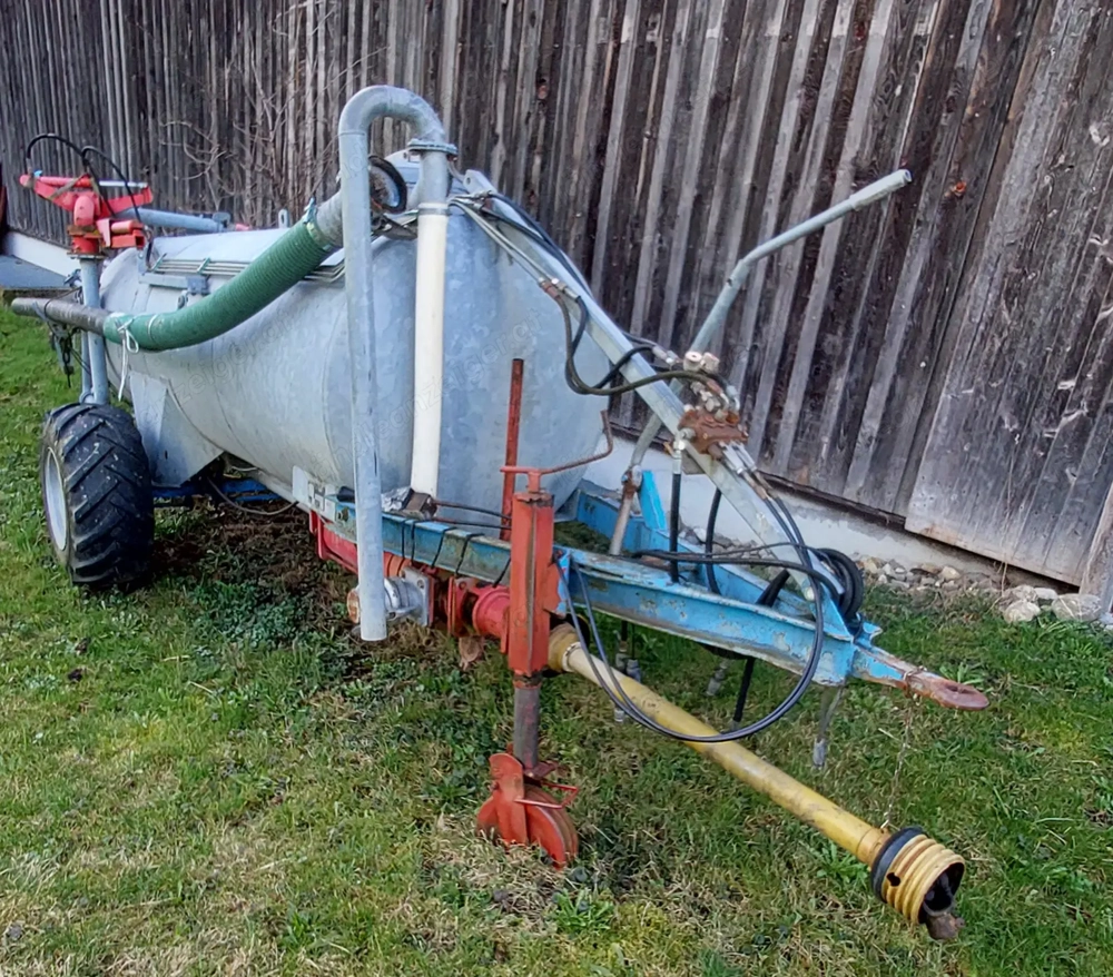 Pumpfass 3000Liter mit Werfer