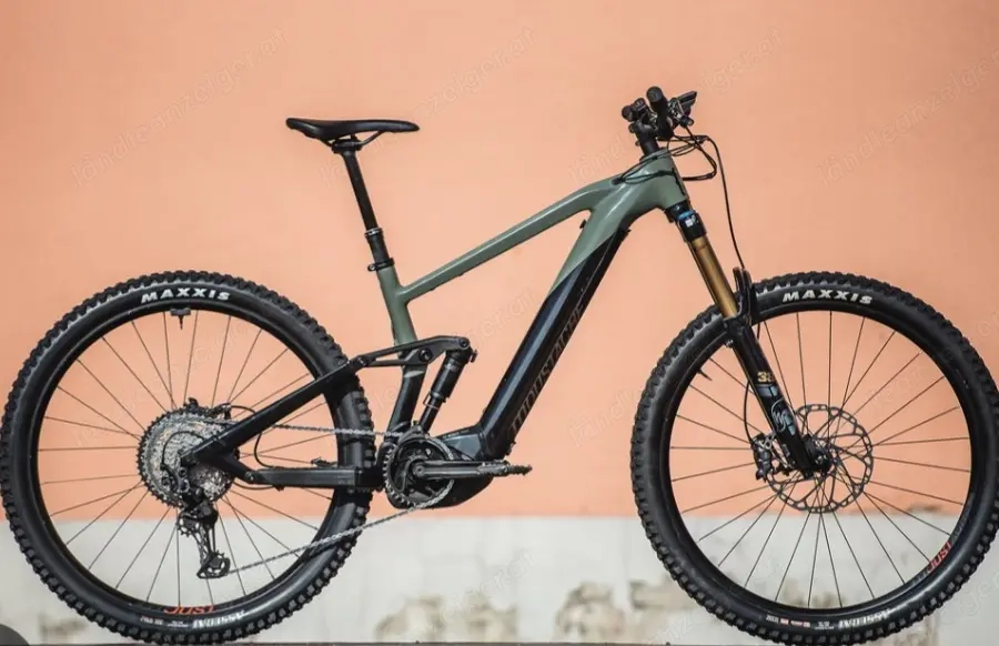 E-Bike.   Moustache Samedi Game 9 Fully. Vhb ! 24zoll