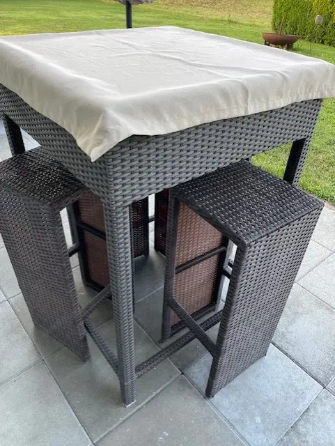 Gartenbar mit Sessel