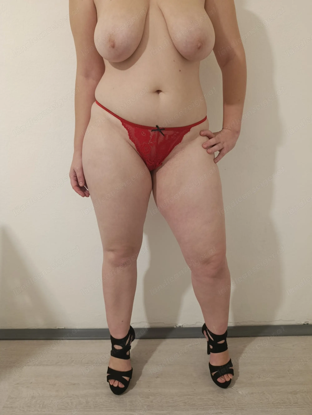 roter Slip zu verkaufen