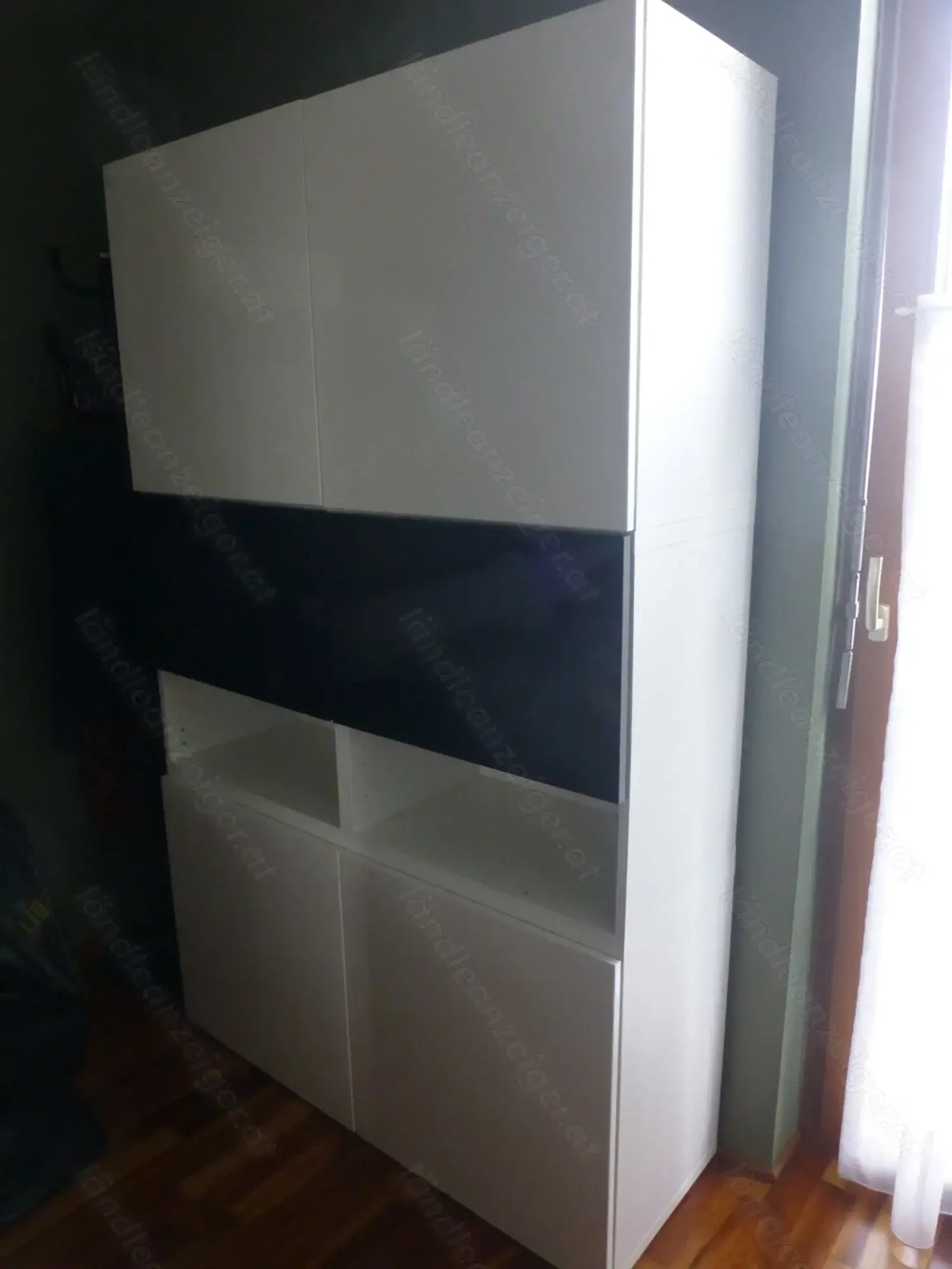 Ikea Besta Lappviken Hochregal Weiß und Vitrinengläser Schwarz Soft Close