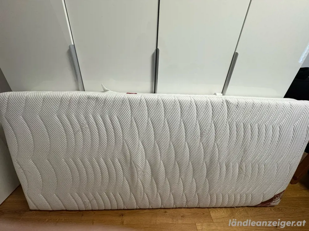 Matratze farbe weis 