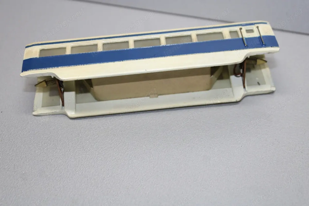 Marklin ST 800 B Schnelltriebwagen blau  beige Spur H0