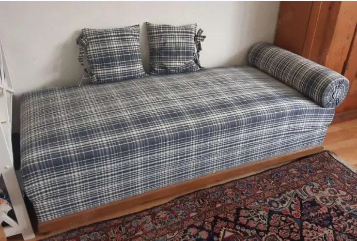 Diwan   Ottomane   Sofa ohne Rückenlehne