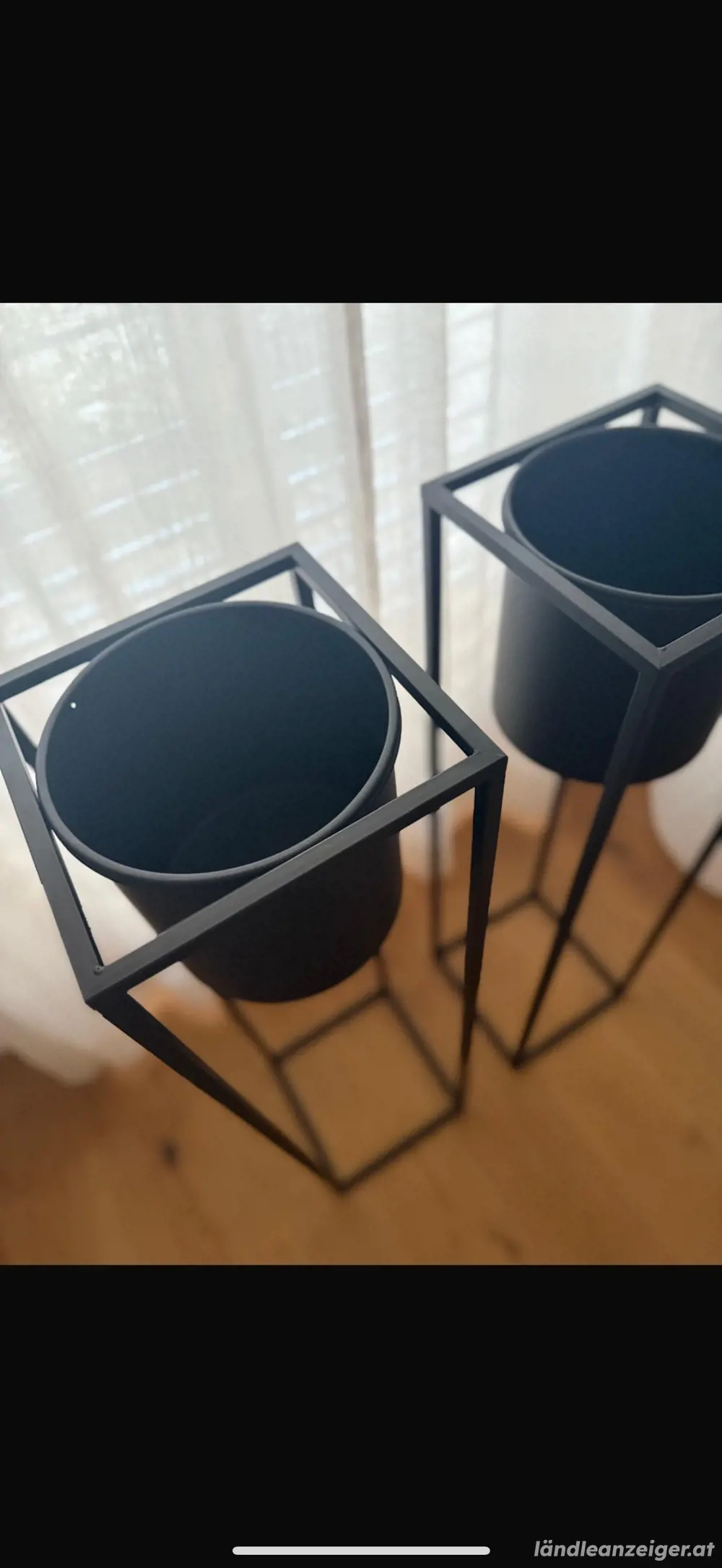 Pflanztöpfe mit Gestell