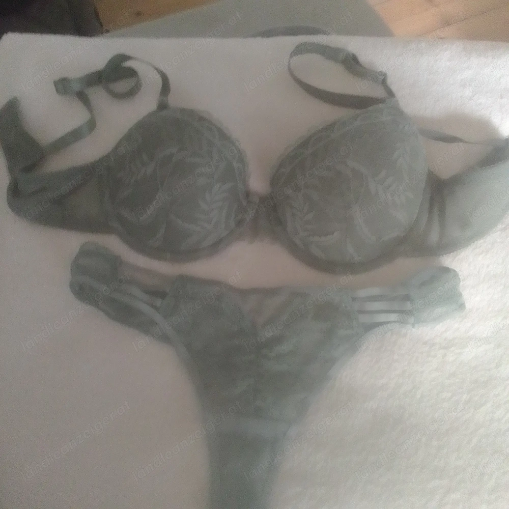 Süsses Set BH+ String in aktueller Farbe Gr 75B XS