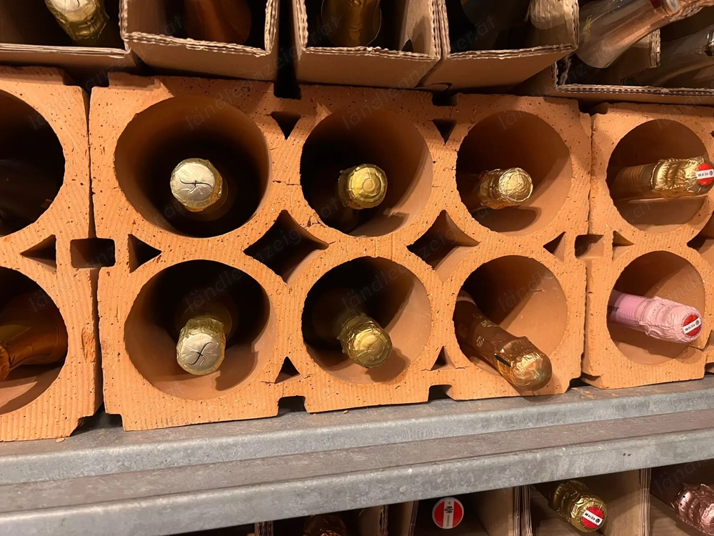 Regale für Wein oder Sekt 