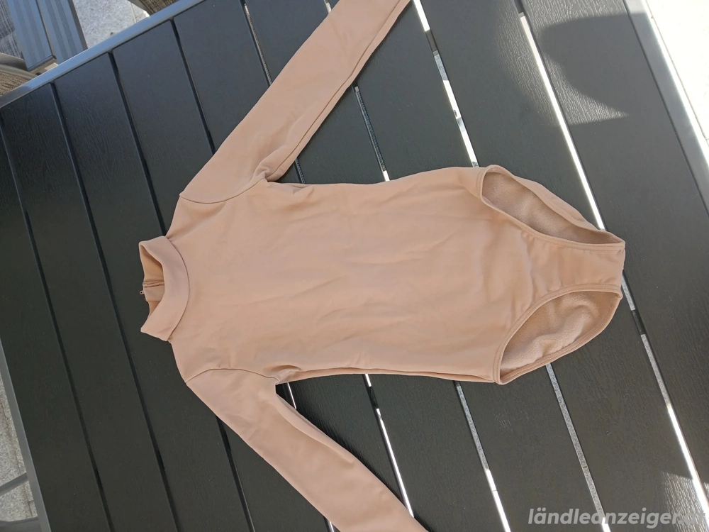 Eiskunstlaufsachen Body und 2 Strumpfhosen