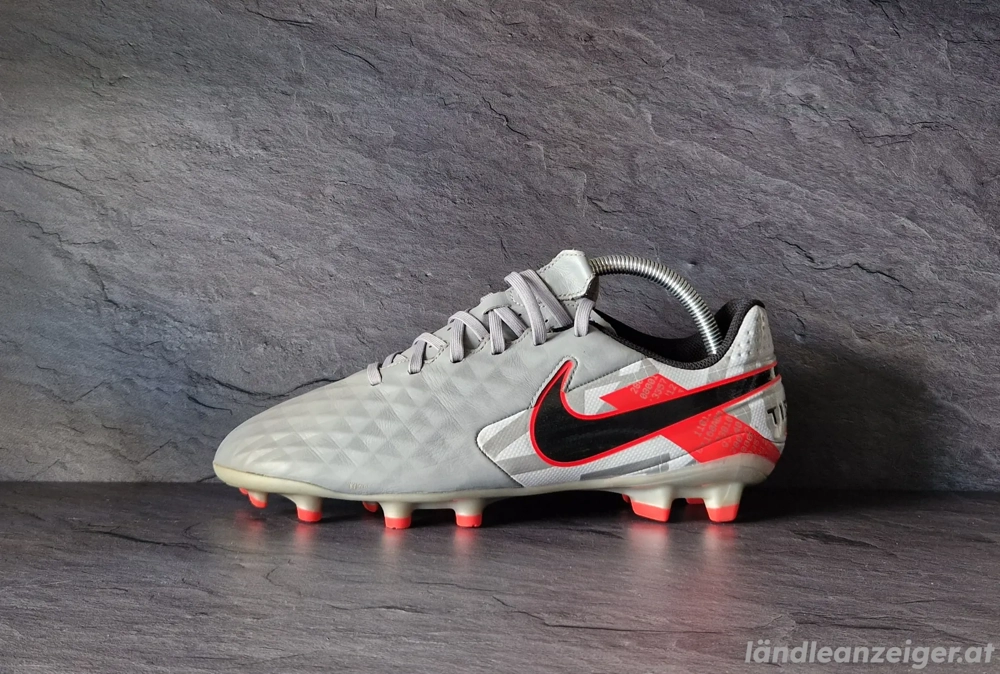 Nike Tiempo 