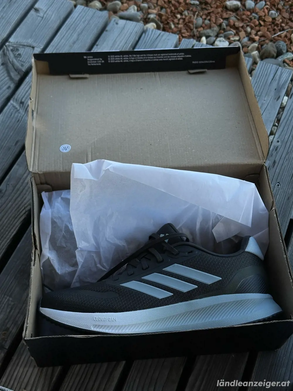 Neu Adidas Sportschuhe