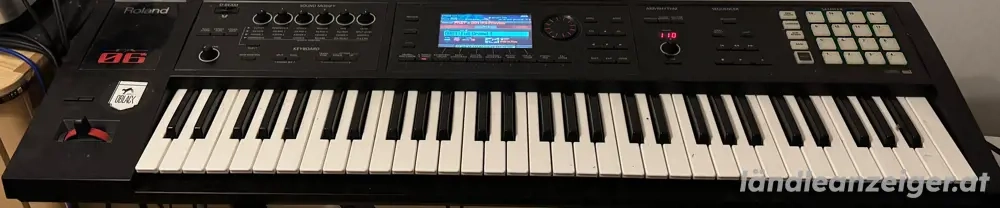 Roland FA 06 workstation synthesizer