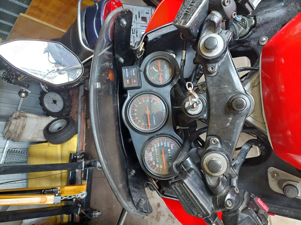 Yamaha yzf750 genesis