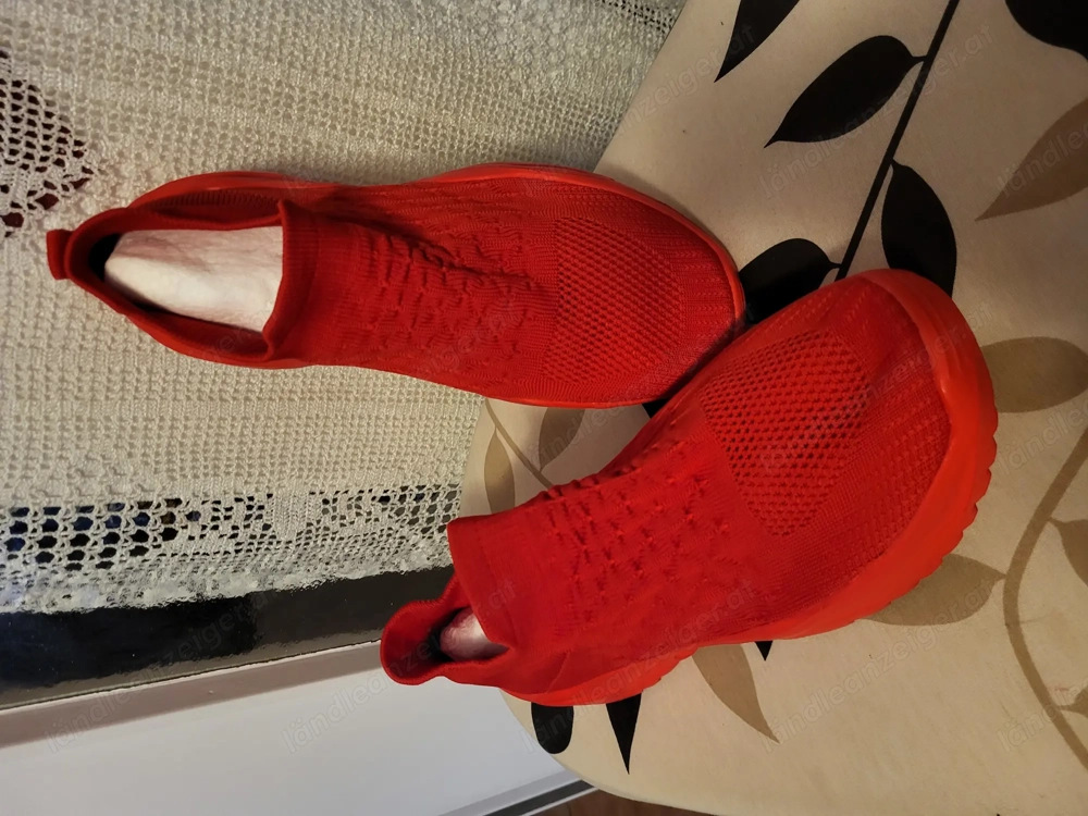 Schuhe rot Gr. 42