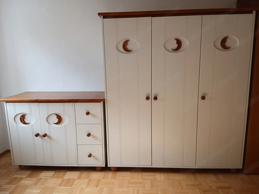 Zeitlos schönes (Baby-)Kinderzimmer inkl. (Gitter-)Bett aus Massivholz - Komplettset