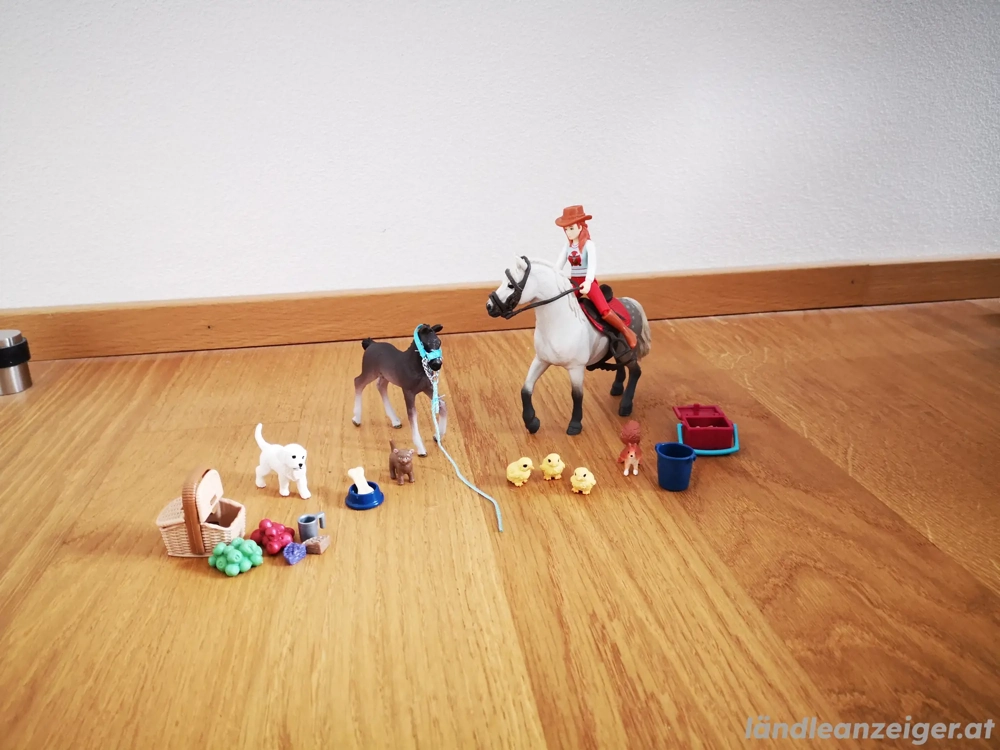  Schleich Pferde mit Reiterin 