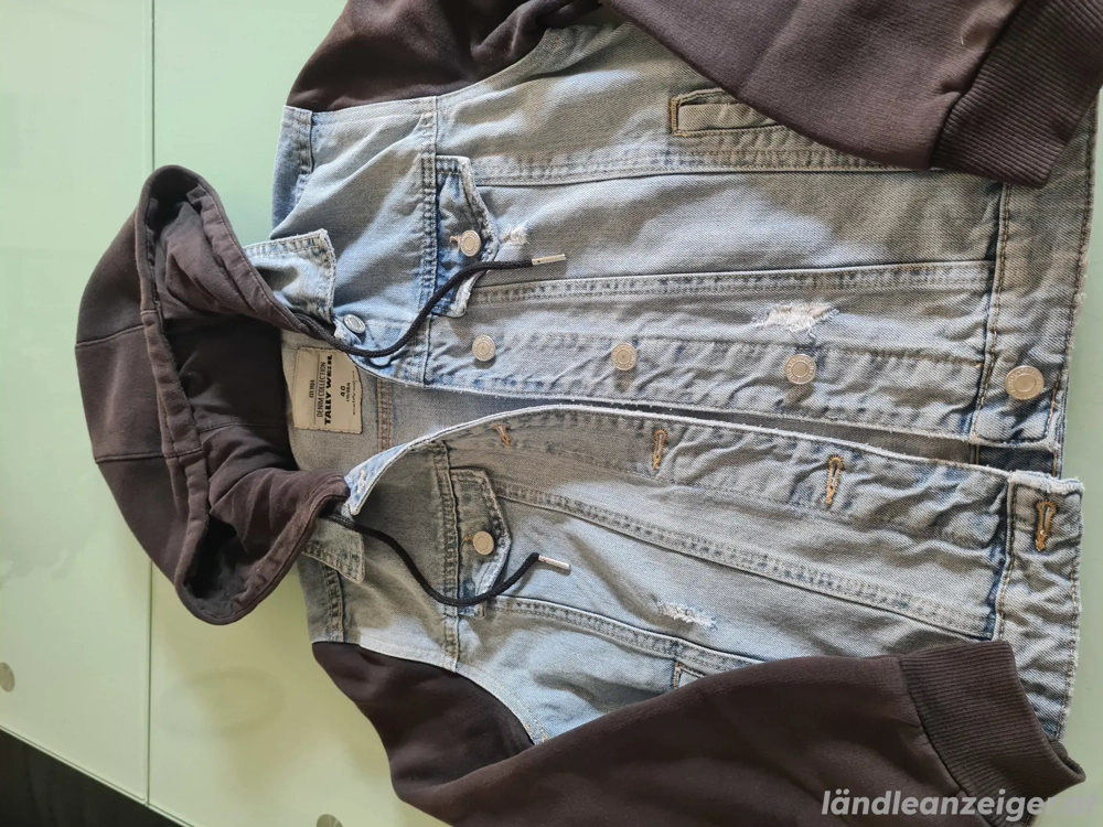 jeansjacke mit kaputze