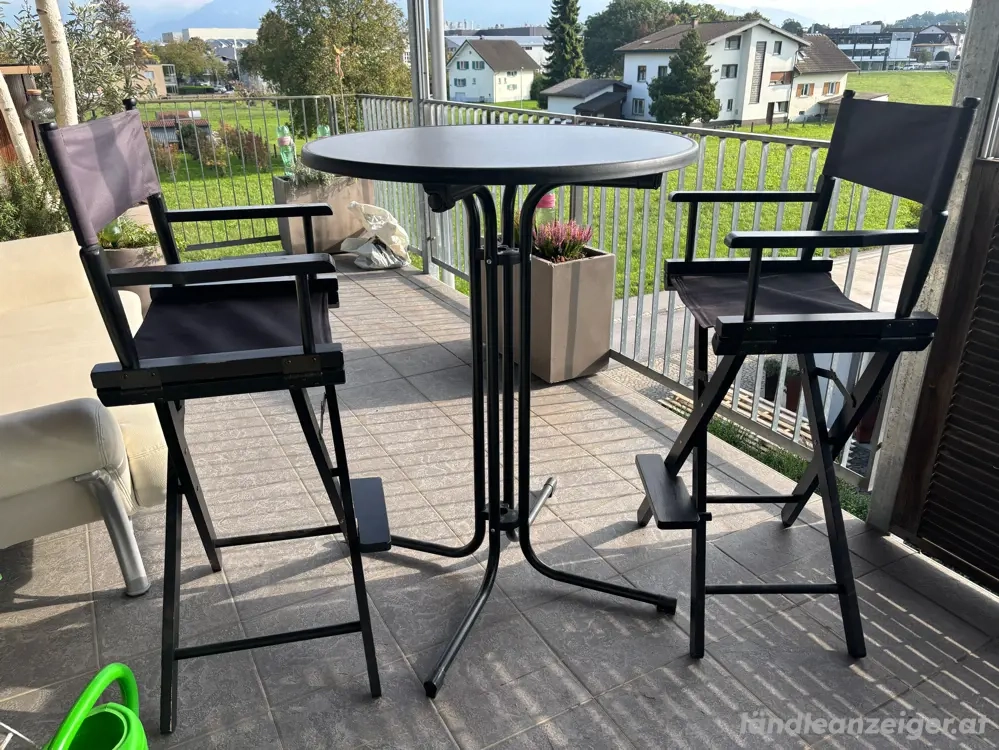 Originelle Regiestühle klappbar mit Stehtisch