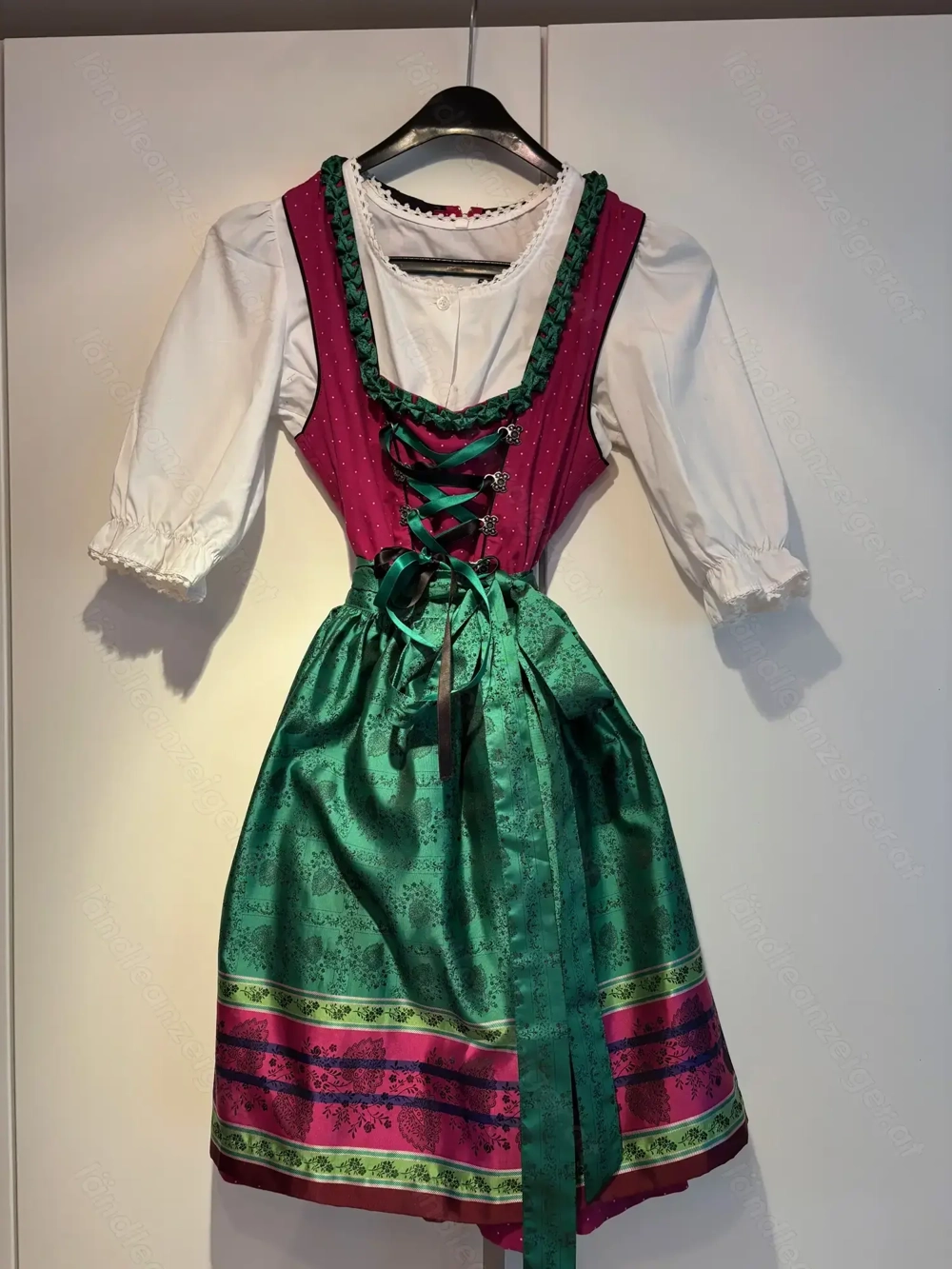 Dirndl für Mädchen Größe 170