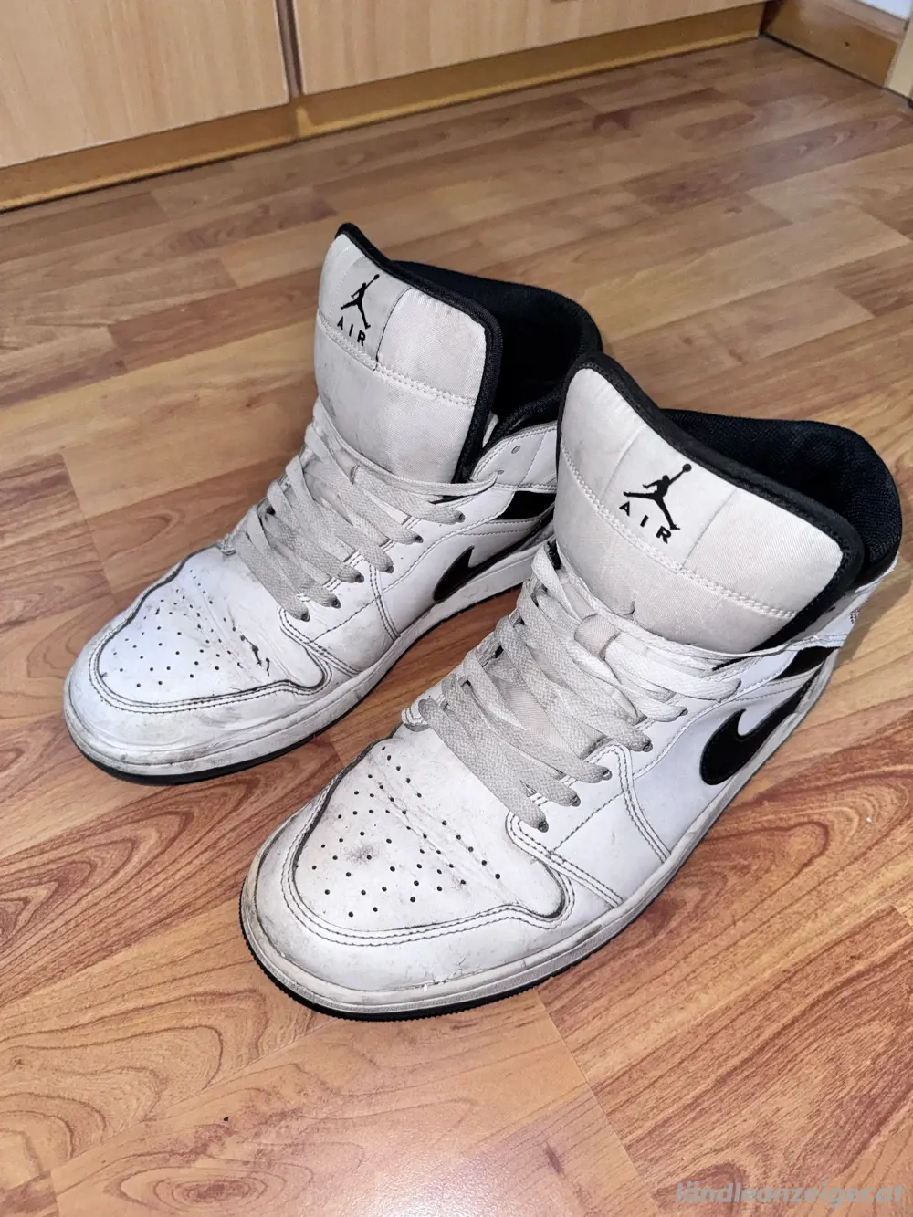 Original Nike Air Jordan 1 Mid Sneaker - stark getragen