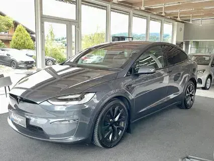 Tesla Model X 2022