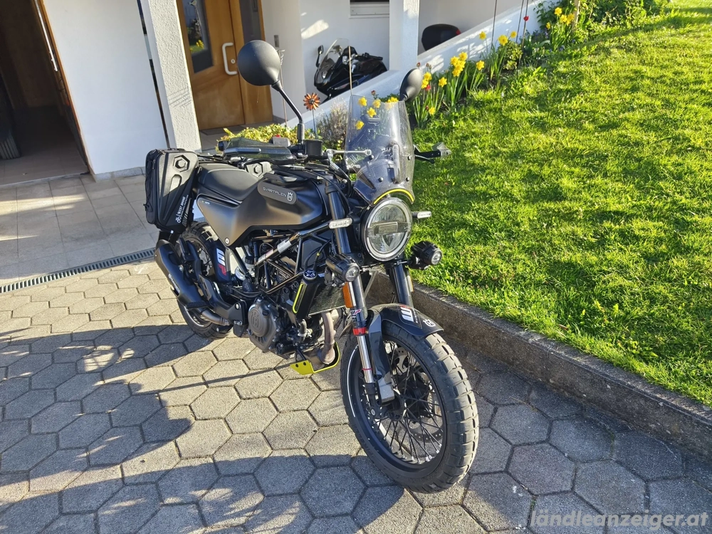 Husqvarna Svartpilen 125ccm