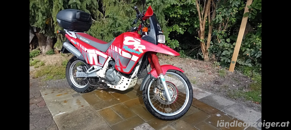 Suzuki 800DR 