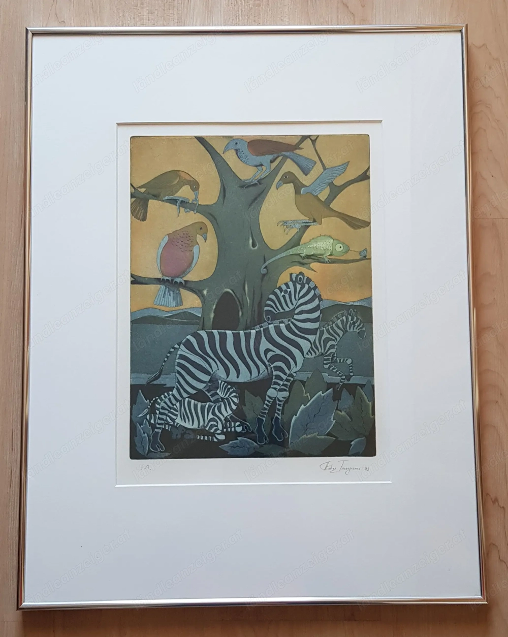 Landschaft mit exotischen Tieren, Farbradierung von Francis Lubas Imanjama, geboren in Sansibar 1959