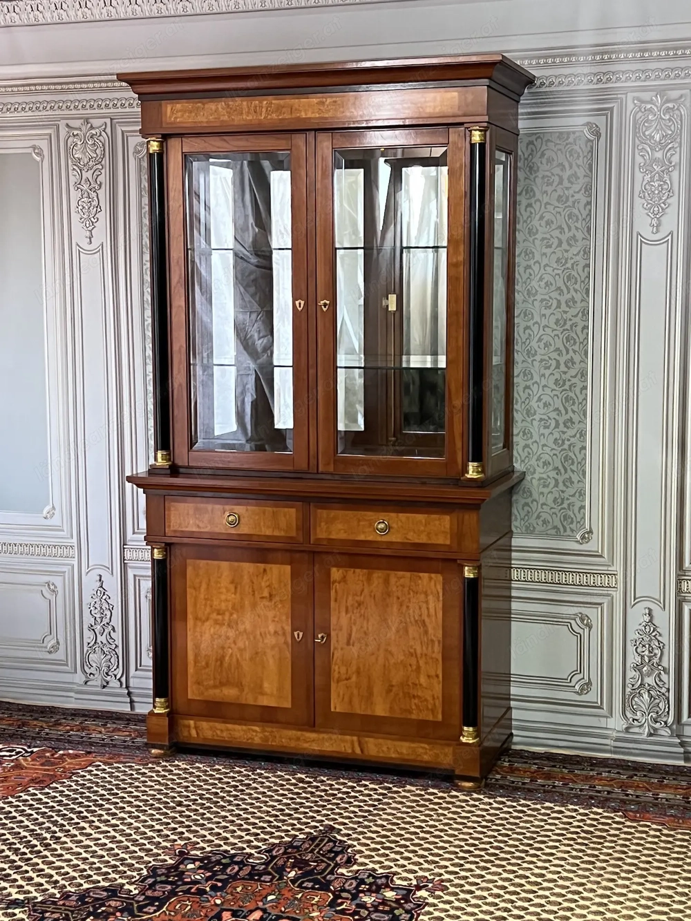 Biedermeier Vitrine Selva Schrank Kirschbaum Louis XV Empire STILMÖBEL