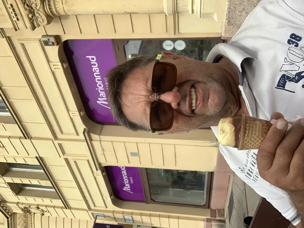 Schlanke Frau um 50 gesuchtc