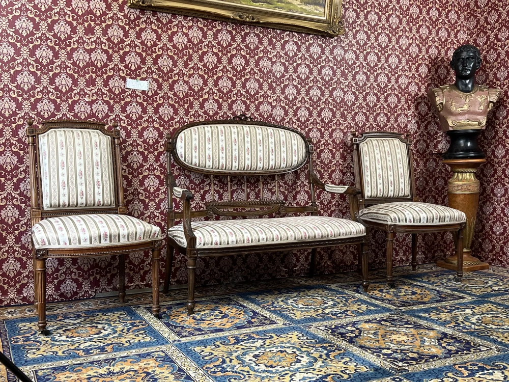 Gründerzeit Sitzgarnitur Biedermeier Sessel Sofa Barock Nussbaum Landhaus