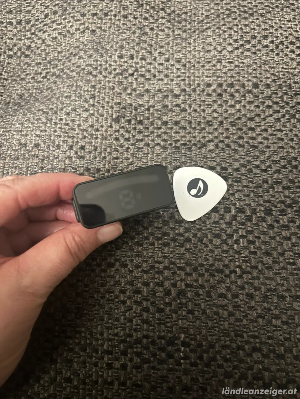 Korg Klemm-Stimmgerät und Plektron