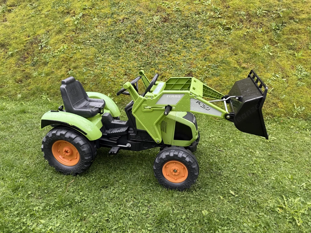 Claas Trettraktor Kinder inkl. Anhänger & Bagger