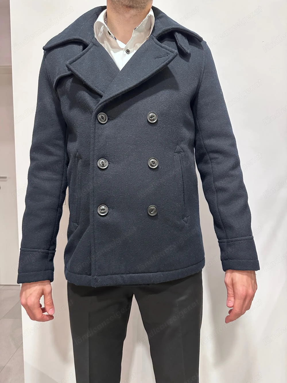 Kurzer schwarzer Wollmantel, Herren Größe S