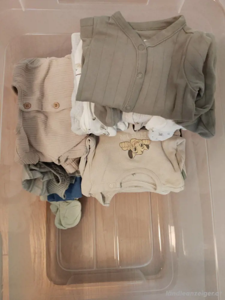 Baby Kleidung