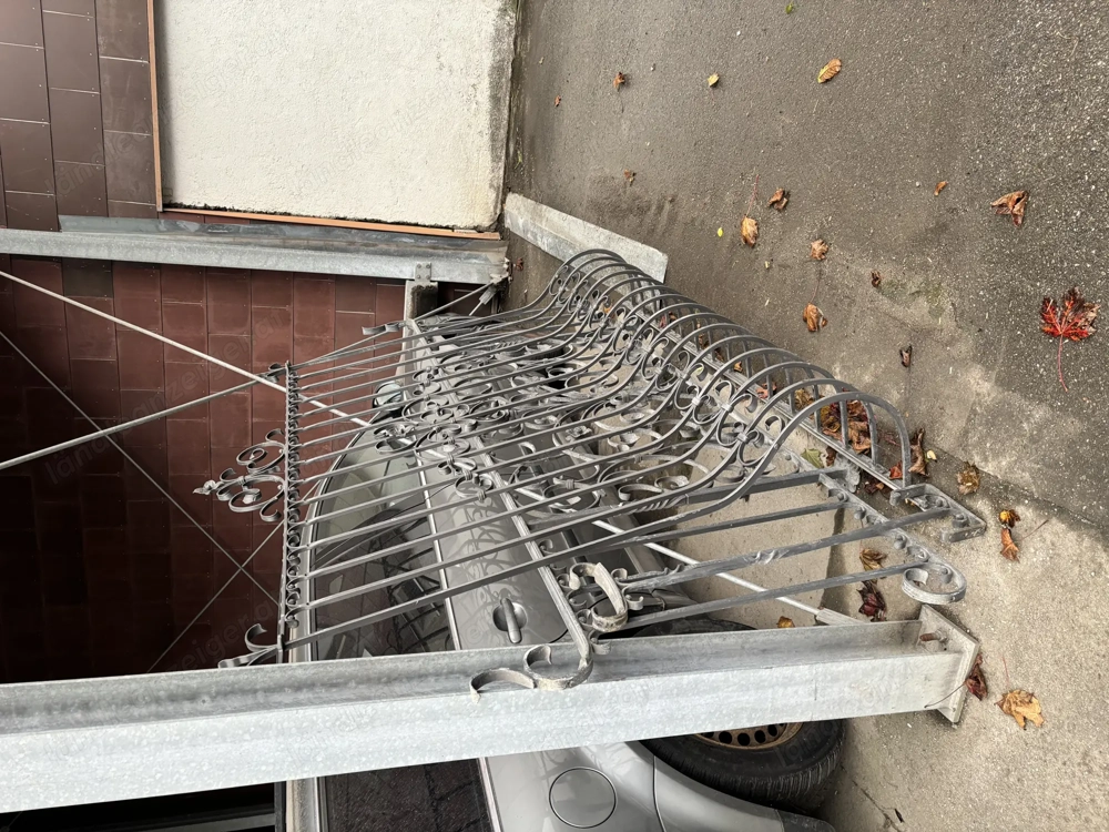 Geschmiedete Gitter in verschiedenen Größen