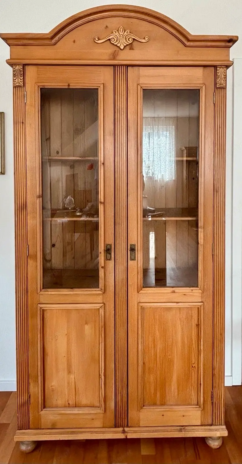 Antike Vitrine Weichholz Schrank Landhaus Bauernmöbel