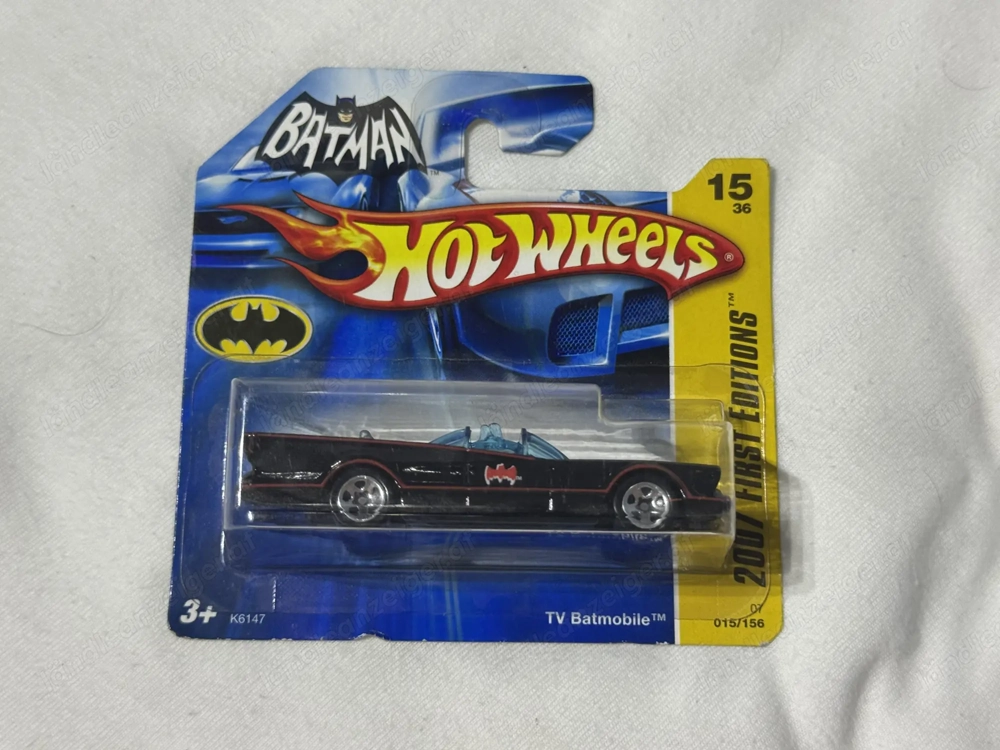 Hot Wheels 2007 First Editions Batmobil No.015
