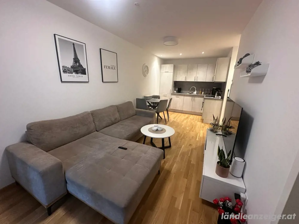 OHNE PROVISION: Sonnige 2-Zimmer-Wohnung mit Garten und Tiefgarage